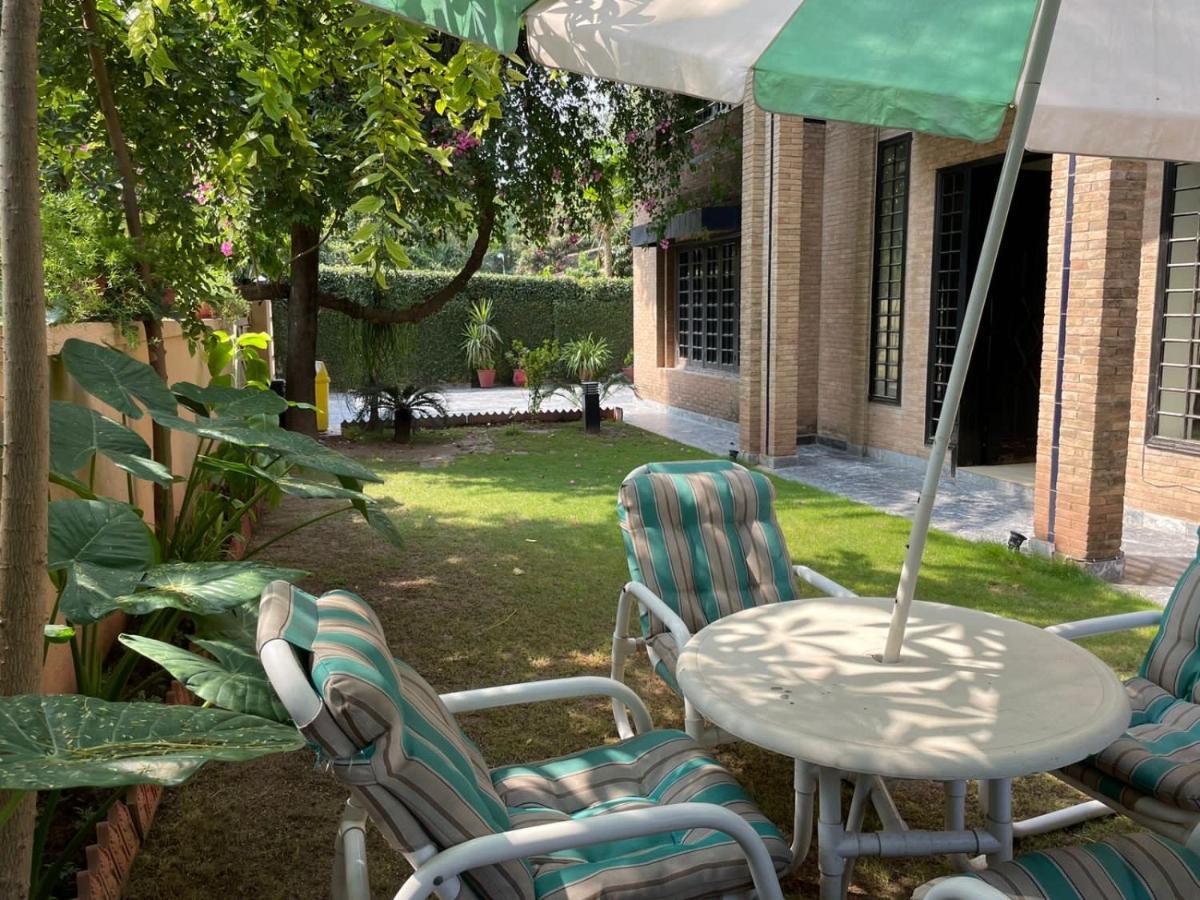 Hotel The Riviera Islamabad Exterior foto